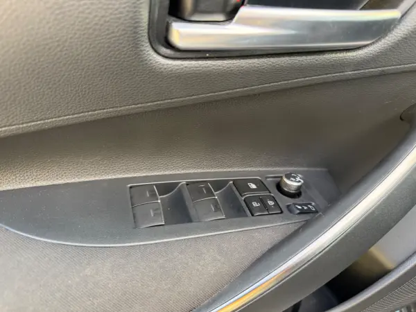 Toyota Corolla 1.8 Hybrid Exclusive Preto - 21