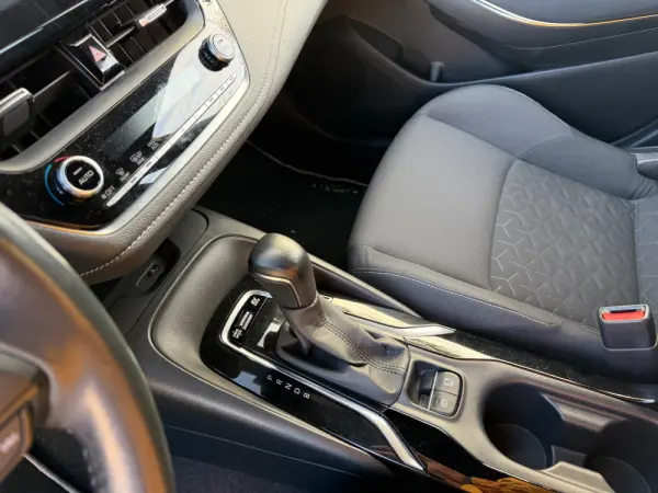 Toyota Corolla 1.8 Hybrid Exclusive Preto - 21