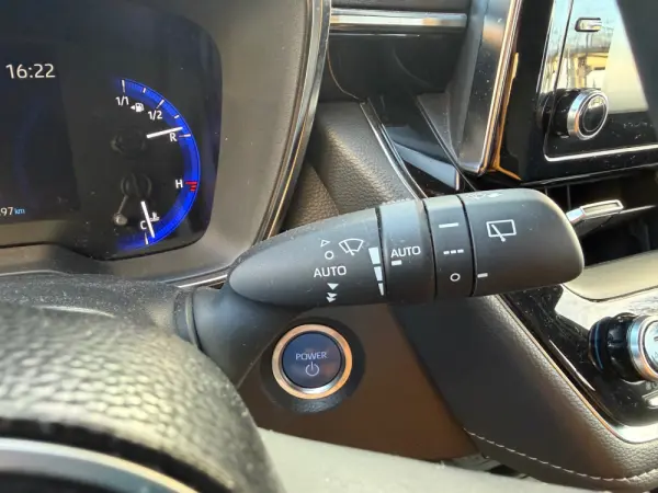 Toyota Corolla 1.8 Hybrid Exclusive Preto - 21