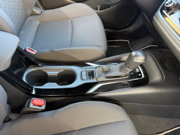 Toyota Corolla 1.8 Hybrid Exclusive Preto - 21